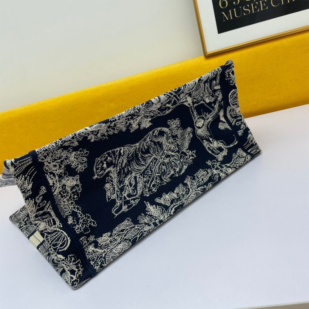 MEDIUM DIORAMOUR DIOR BOOK TOTE