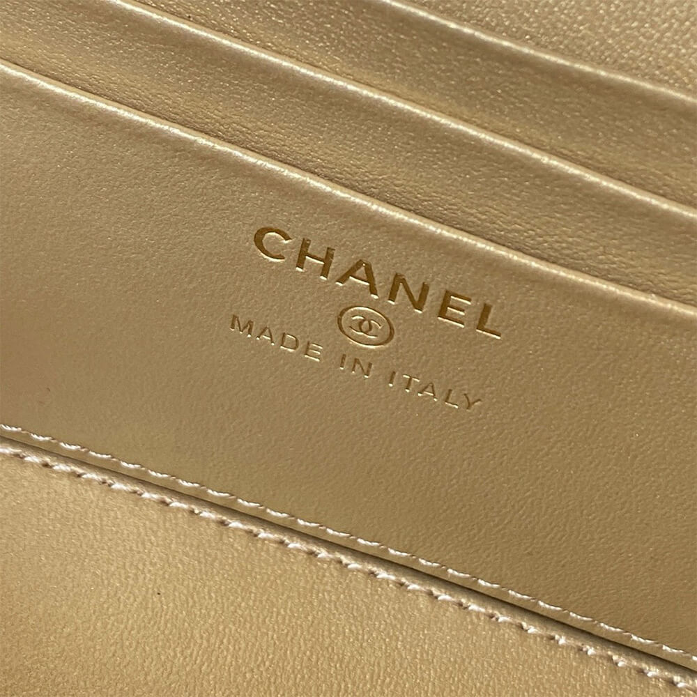 Chanel VANITY WITH CHAIN