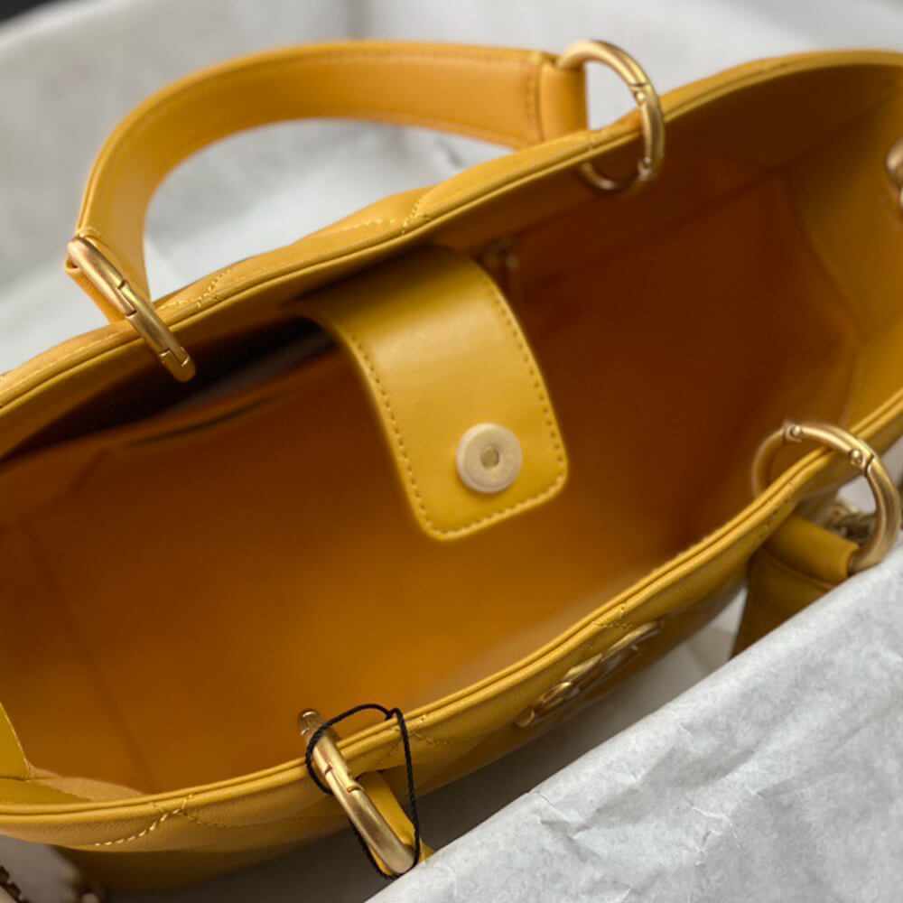 CHANEL SHOPPING BAG