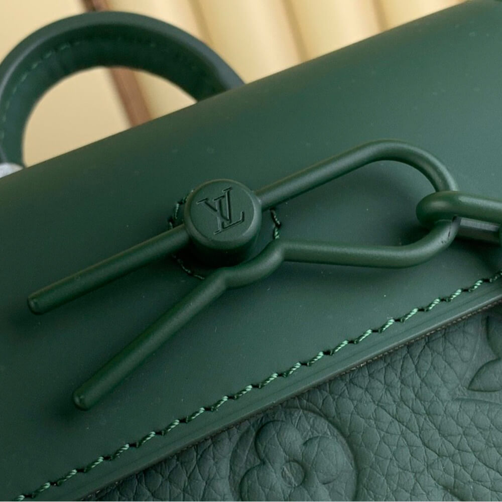 G*u*i diana medium shoulder bag