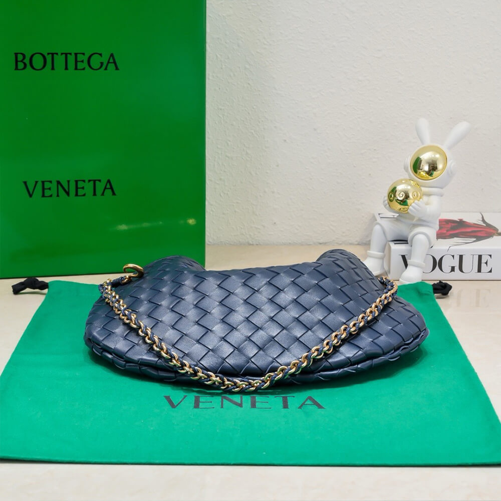 b0tte*a Ven*ta sardine with chain