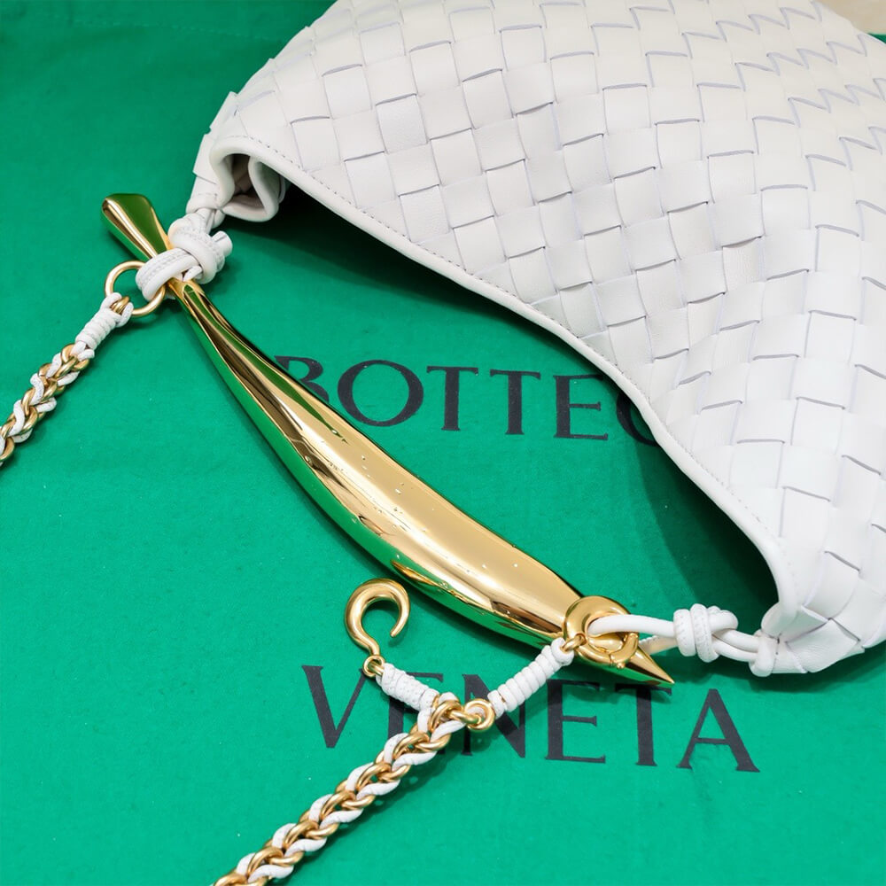 b0tte*a Ven*ta sardine with chain
