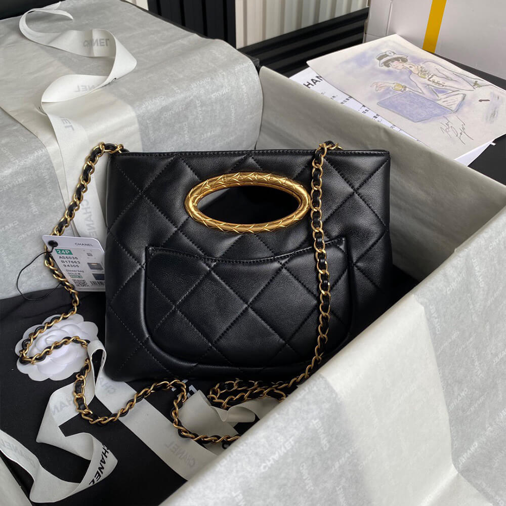 CHANEL Clutch