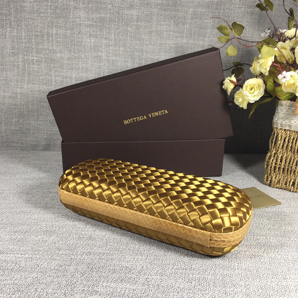 b0tte*a Ven*ta knot cluth(high-end grade)