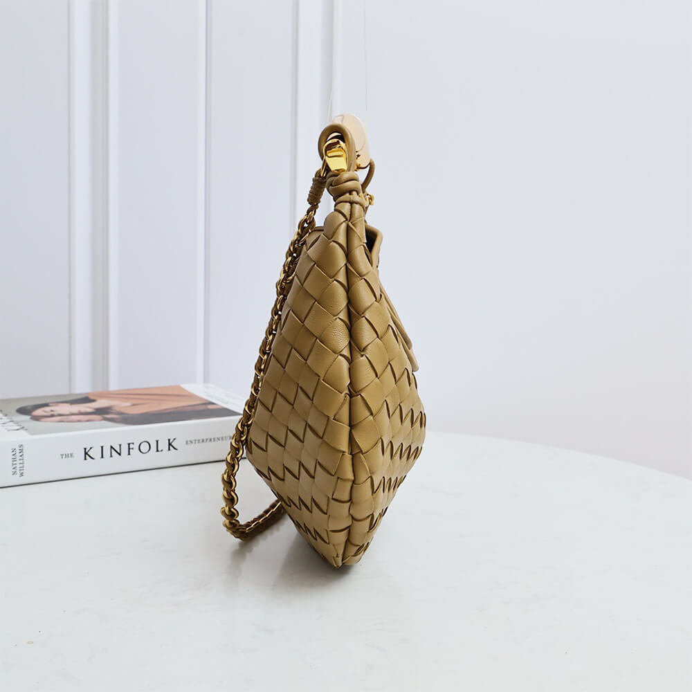 b0tte*a Ven*ta sardine with chain(tax-free grade)