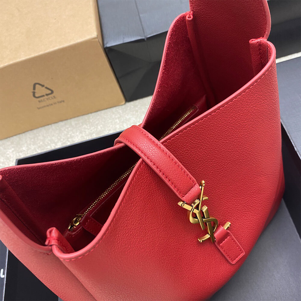 YSL le 5 a 7 supple small