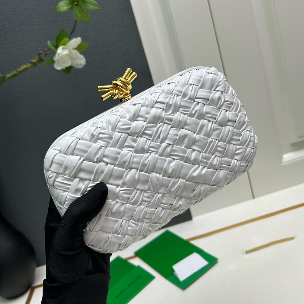 b0tte*a Ven*ta knot intrecciato leather clutch(high-end grade)