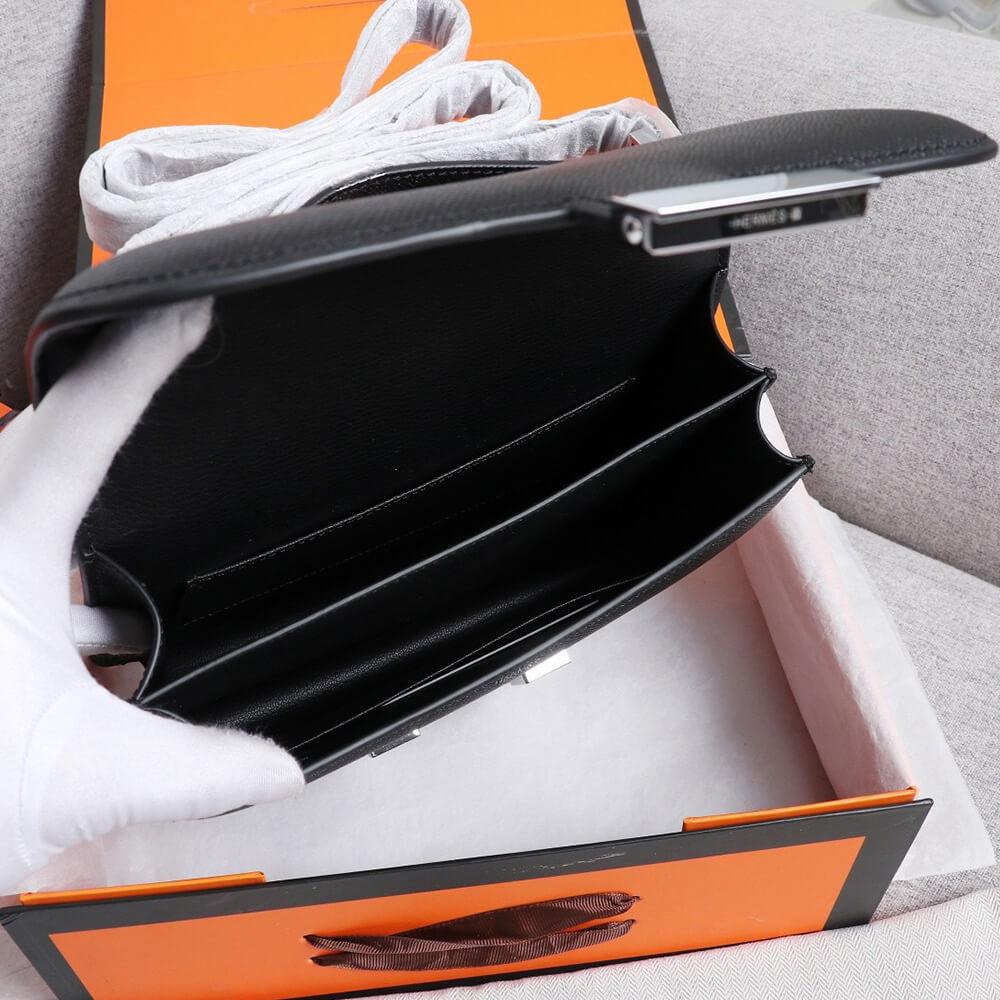Hermes Constance 18