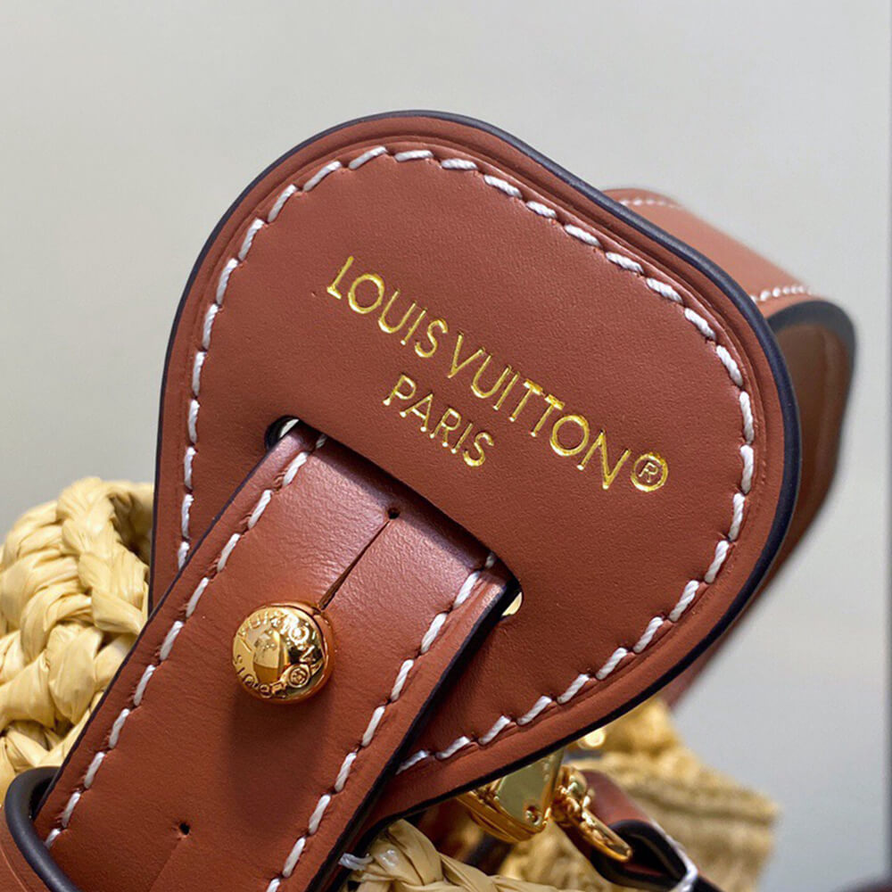 Medium Saddle Pouch with Chain